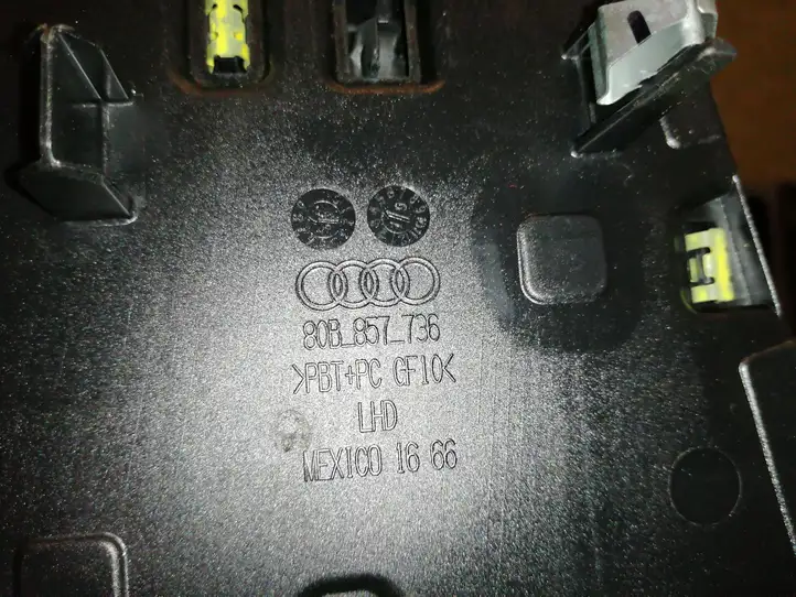 Audi Q5 SQ5 (2017 - ) 80B857736 Накладка центрального динамика — фото 3