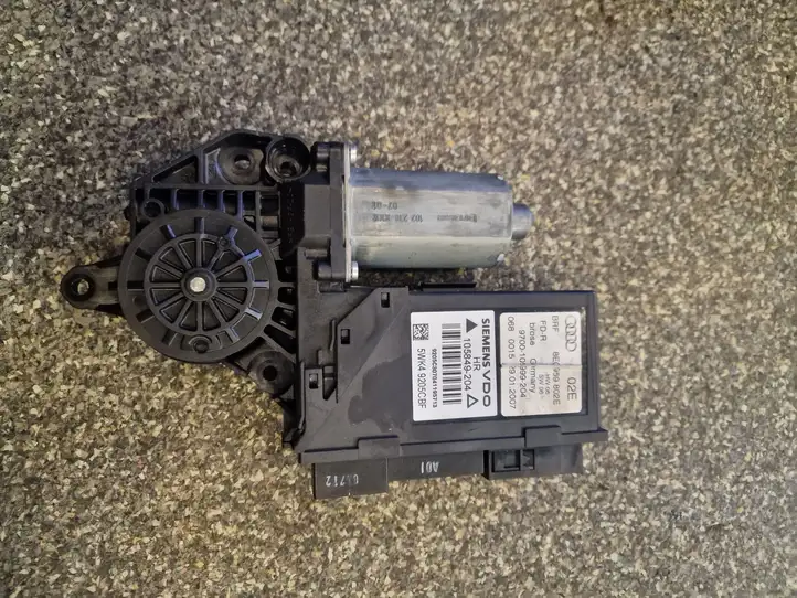 Audi A4 S4 B6 8E 8H (2000 - 2006) 8E0959802E Стеклоподъемник задней двери — фото 1