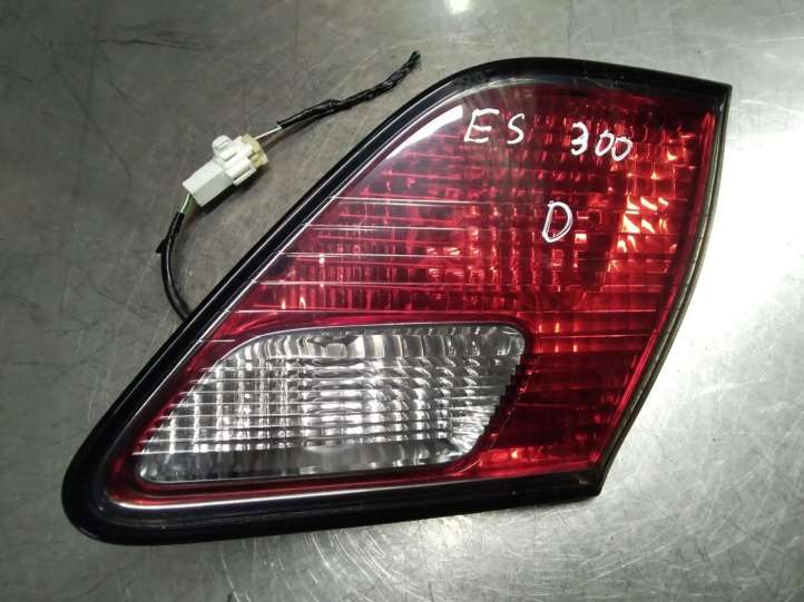Lexus ES 250 - 300 - 330 (2001 - 2006)  KOITO3374 Задний фонарь в крышке багажника