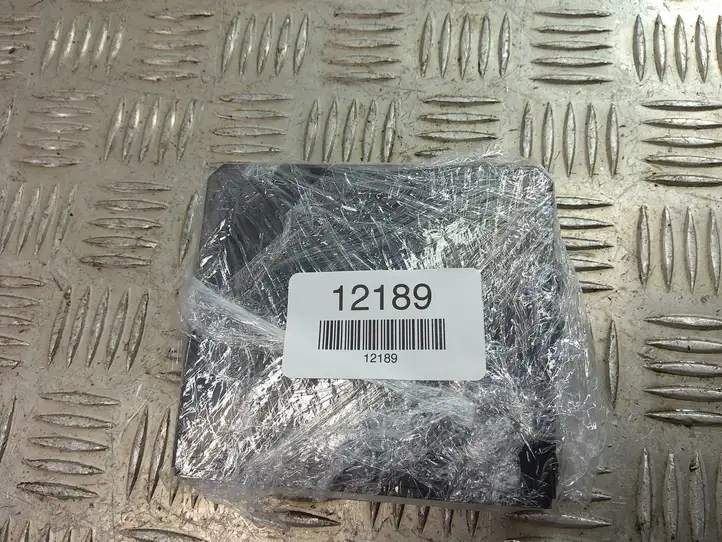 Lexus LS 460 (2006 - 2009)  89224-50121 Блок управления дверью