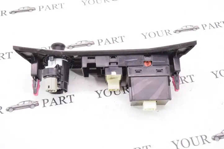 Lexus RX 330 - 350 - 400H (2006 - 2009) 5543248130 Блок кнопок на панели — фото 4