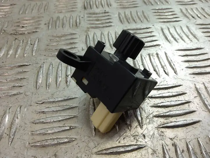 Lexus LS 460 (2006 - 2009)   Включатель регулировки звука