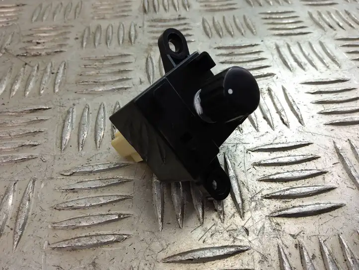 Lexus LS 460 (2006 - 2009)   Включатель регулировки звука