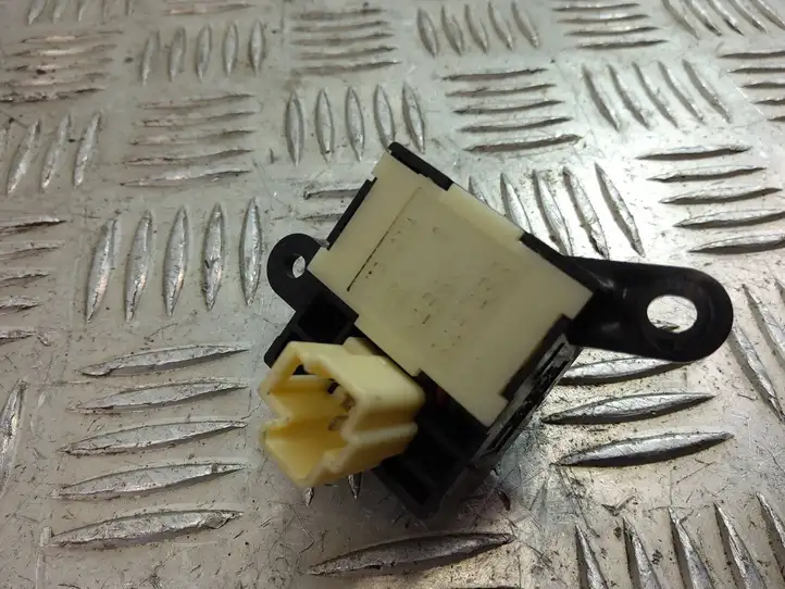 Lexus LS 460 (2006 - 2009)   Включатель регулировки звука