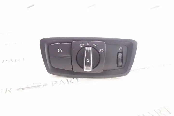 BMW X1 F48 F49 (2015 - 2022) 6847518 Включатель фонарей — фото 1