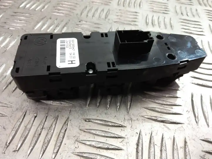 BMW 5 F10 F11 (2009 - 2016) 9241955 Блок кнопок стеклоподъемников — фото 3