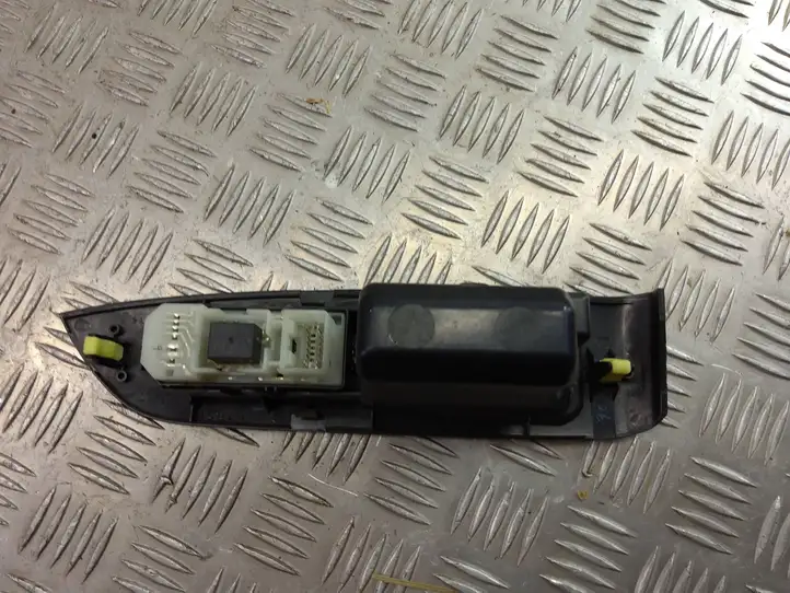 Lexus RX 330 - 350 - 400H (2006 - 2009) 74280-48120 Накладка кнопки стеклоподъемника — фото 8