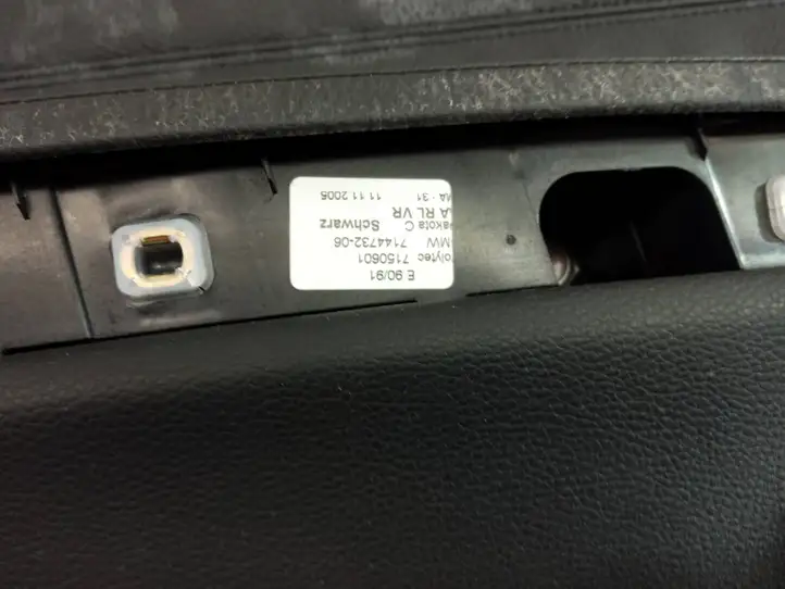 BMW 3 E90 E91 (2005 - 2012) Обшивка передней двери — фото 8