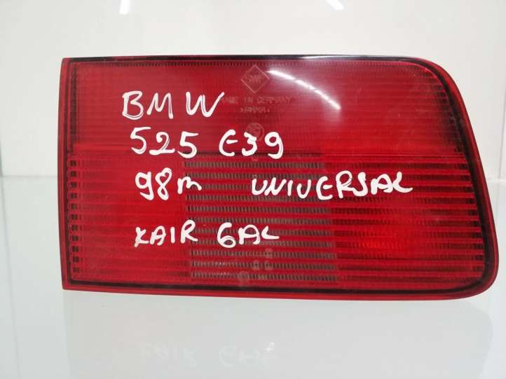 BMW 5 E39 (1996 - 2003)  8361673 Задний фонарь в крышке багажника