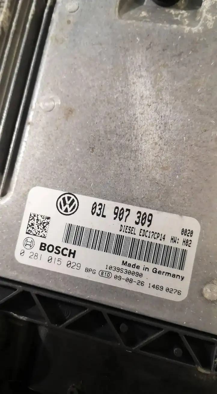 Volkswagen PASSAT B6 (2005 - 2010) Блок управления двигателем (ЭБУ) — фото 2