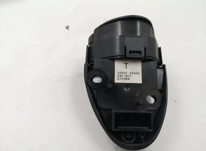Nissan X-Trail T30 (2001 - 2007) Кнопки на рулевом колесе — фото 2