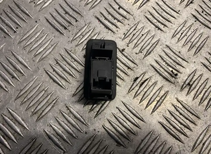Volkswagen (2002 - 2010) Кнопка стеклоподъемников — фото 2