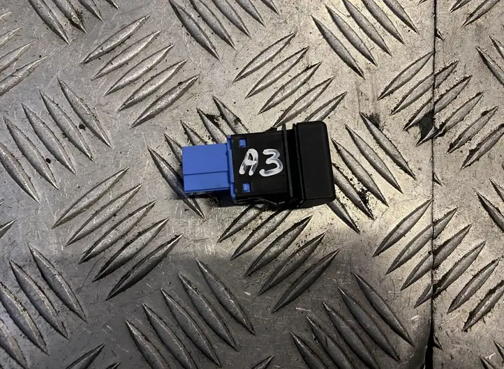 Audi A3/S3 8P (2004 - 2008) Включатель надувной подушки для пассажира — фото 2