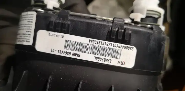 BMW 3 F30 F35 F31 (2012 - 2018) Подушка безопасности руля — фото 4