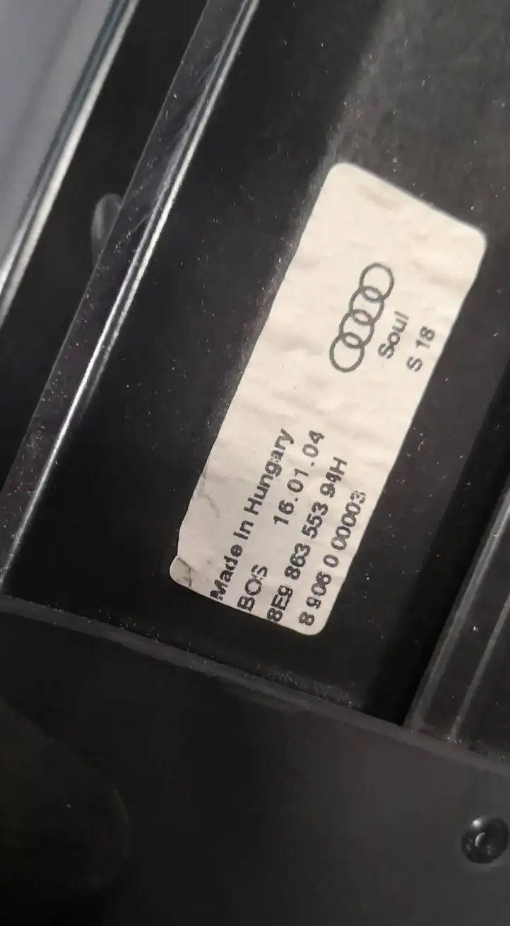 Audi A4 S4 B6 8E 8H (2000 - 2006) Шторка — фото 3