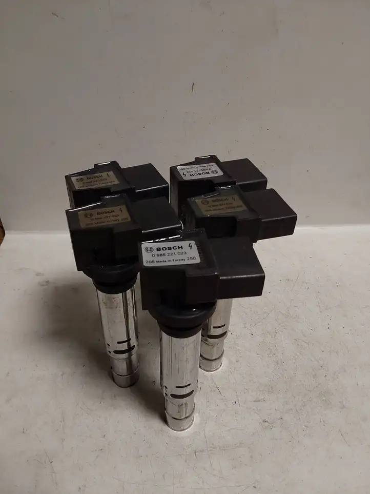 Skoda Octavia Mk2 (1Z) (2004 - 2013)  0986221023 Реле высокого напряжения (катушка зажигания, бобина)