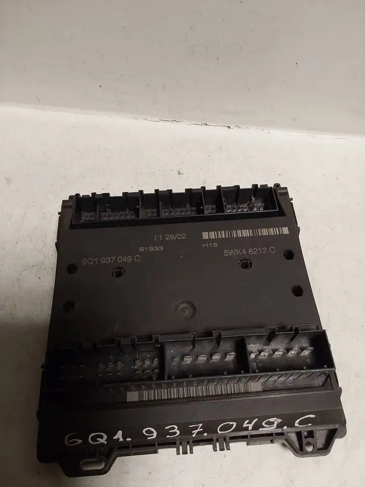 Seat Ibiza III (6L) (2002 - 2008)  6Q1937049C Mодуль kомфортa
