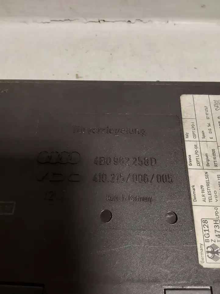 Audi A6 S6 C5 4B (2001 - 2004) 4B0962258D Модуль комфорта — фото 2