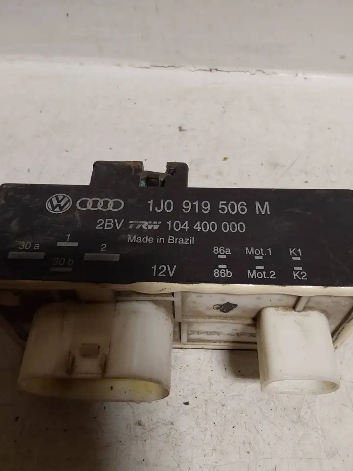 Skoda Fabia Mk1 (6Y) (1999 - 2007) 1J0919506M Реле вентилятора охлаждения — фото 2