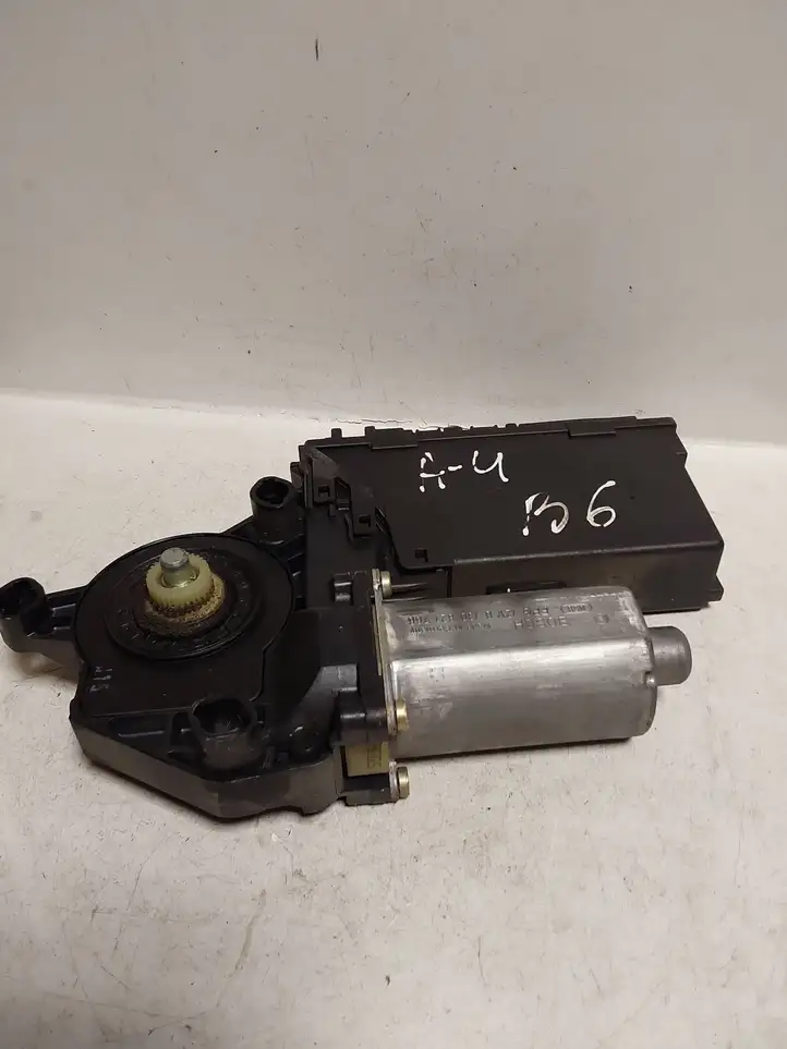 Audi A4 S4 B6 8E 8H (2000 - 2006) 8E0959802A Стеклоподъемник задней двери — фото 3