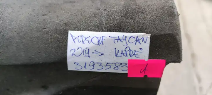Porsche Taycan 9J1 (2019 - ) 9J1854884H Порог кузова — фото 3