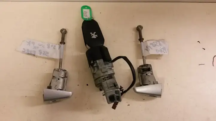 Peugeot 508 (2010 - 2014)  9665975580 Комплект замков