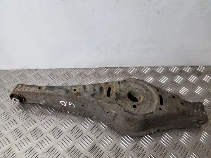 Volkswagen Touran II (2010 - 2016) Металлическая опора пружины — фото 1
