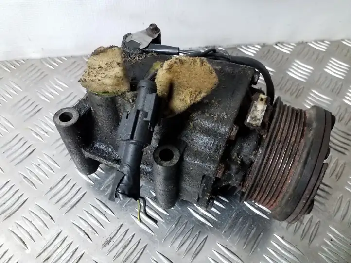 Ford Focus (1998 - 2004) Компрессор (насос) кондиционера воздуха — фото 1