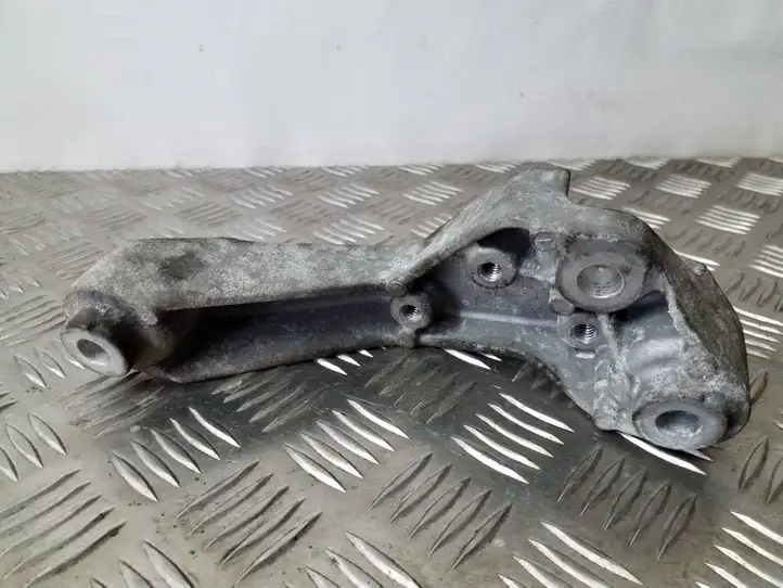 Opel Mokka (2012 - 2016)  25947953 Кронштейн крепления коробки передач