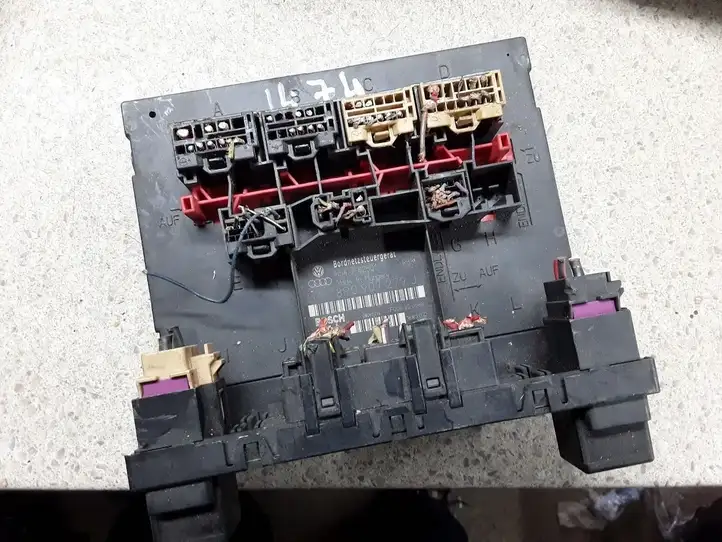 Audi A3/S3 8P (2004 - 2008)  8P0907279J Mодуль kомфортa