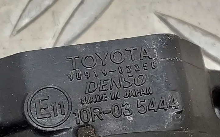 Toyota Prius+ (ZVW40) (2011 - 2018) 9091902258 Катушка зажигания — фото 3