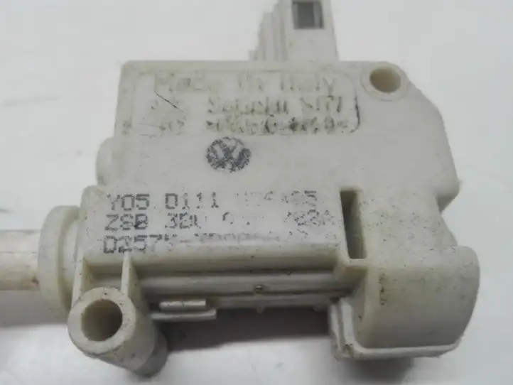 Audi A6 S6 C6 4F (2004 - 2008) 3B0959782A Замок крышки топливного бака — фото 2