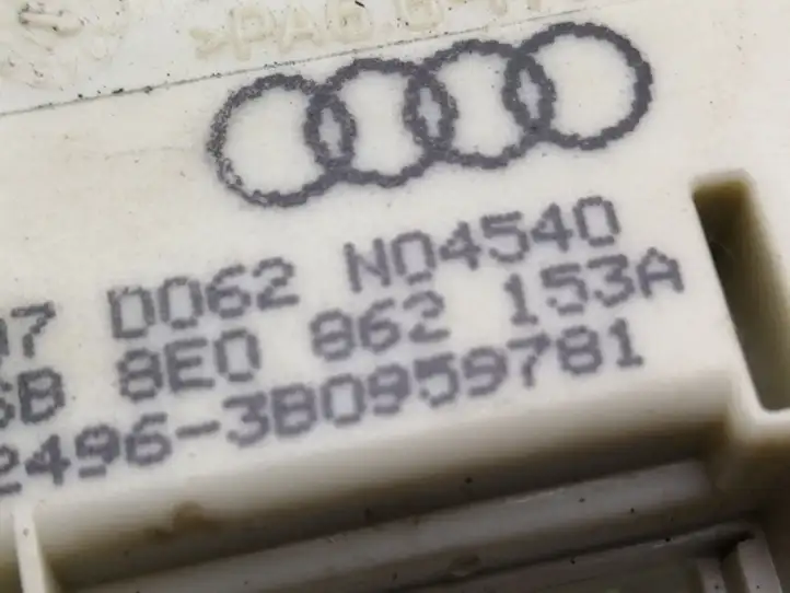 Audi A4 S4 B7 8E 8H (2004 - 2009) 8E0862153A Замок крышки топливного бака — фото 3