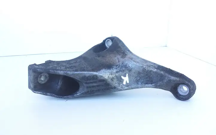 Audi A4 S4 B7 8E 8H (2004 - 2009) 8E0199307S Кронштейн двигателя — фото 1