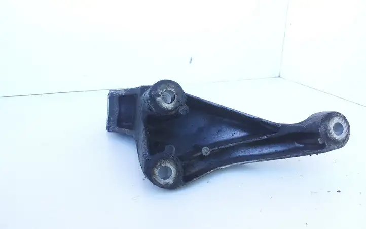 Audi A4 S4 B7 8E 8H (2004 - 2009) 8E0199307S Кронштейн двигателя — фото 3