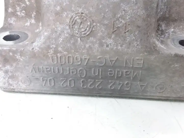 Mercedes-Benz R W251 (2005 - 2013) A6422230204 Кронштейн двигателя — фото 3