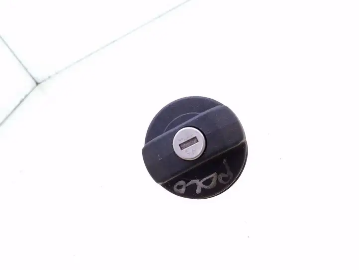 Seat Ibiza III (6L) (2002 - 2008) 1H0201553 Крышка топливного бака — фото 1