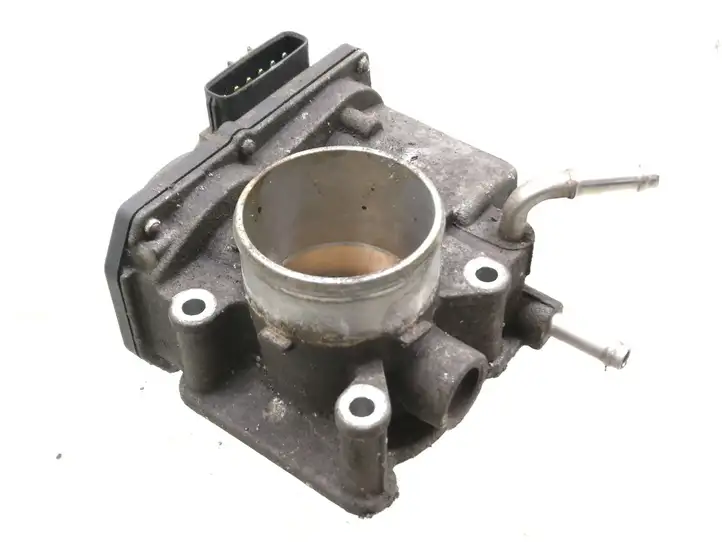 Toyota Avensis T250 (2006 - 2009) 220300D021 Дроссельная заслонка — фото 1
