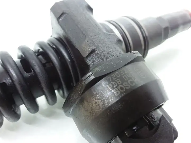 Volkswagen PASSAT B6 (2005 - 2010) 038130073BQ Форсунка — фото 3