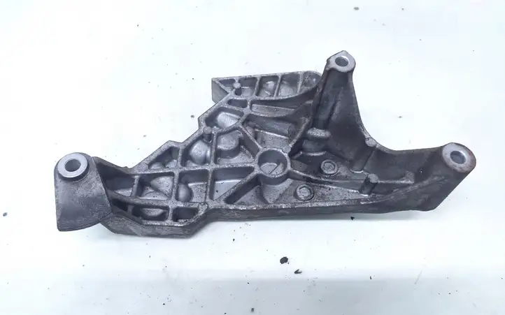 Volkswagen PASSAT B6 (2005 - 2010) 03G199207E Кронштейн двигателя — фото 1