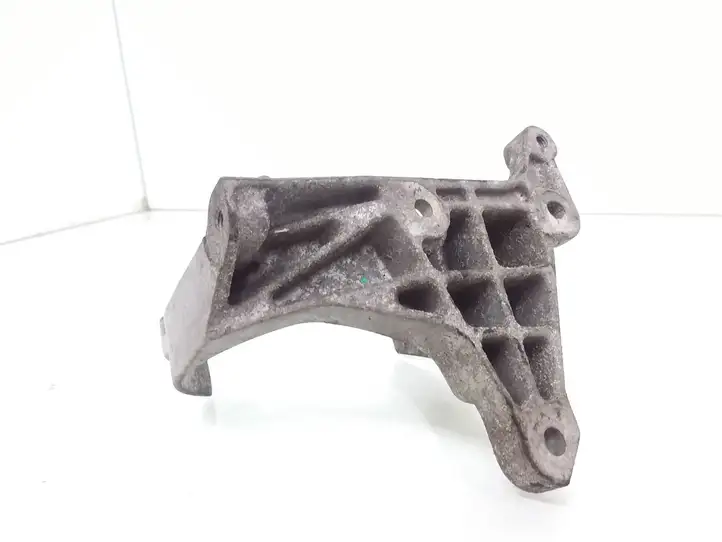 Ford Focus (2005 - 2008) 9659010680 Кронштейн топливного фильтра — фото 2