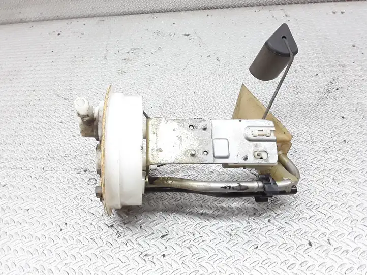 Toyota Corolla Verso AR10 (2004 - 2009) Топливный насос (в баке) — фото 1