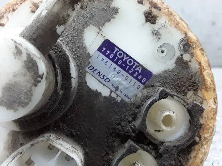 Toyota Corolla Verso AR10 (2004 - 2009) Топливный насос (в баке) — фото 3