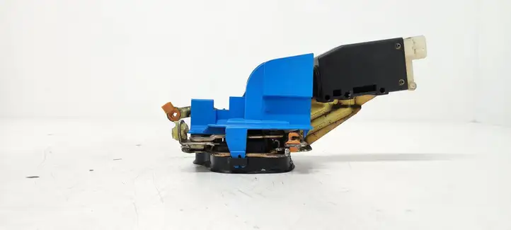 Saab 9-3 Ver1 (1998 - 2005)  705329 Замок передней двери