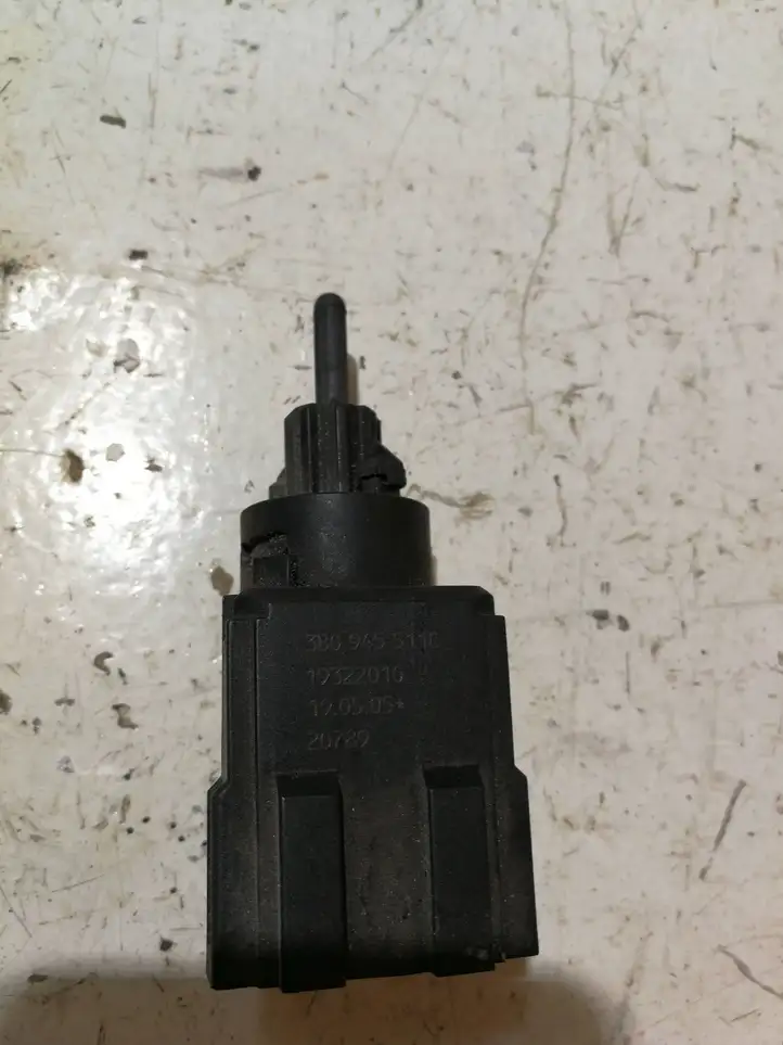 Audi A6 (2004 - 2008)  3B0945511C Датчик тормозной педали