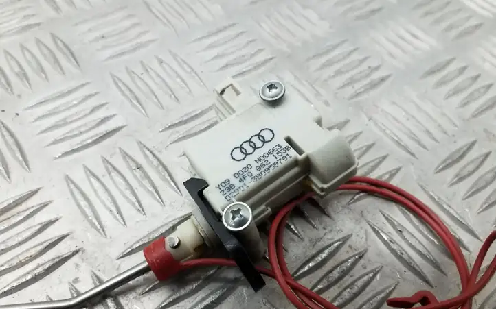 Audi A6 S6 C6 4F (2008 - 2011) 4F0862153B Замок крышки топливного бака — фото 3