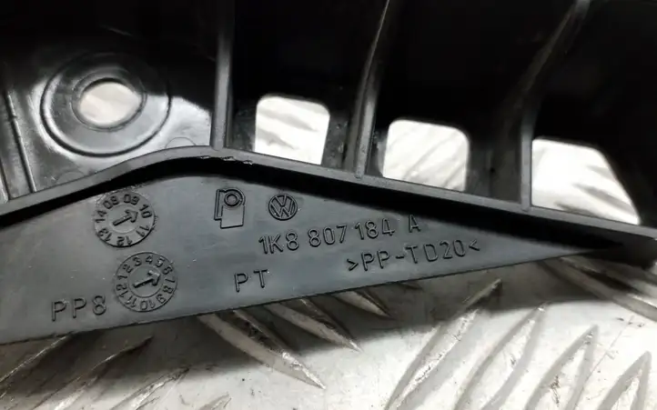 Volkswagen Scirocco (2008 - 2014) 1K8807184A Кронштейн переднего бампера — фото 4