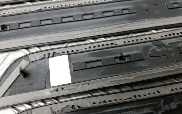 Audi A6 Allroad C7 (2012 - 2014) 4G9858373 Наружная отделка переднего порога — фото 9