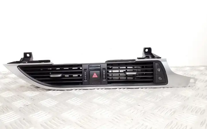 Audi A6 C7 (2011 - 2014) 4G2820951 Центральный воздушный дефлектор — фото 1