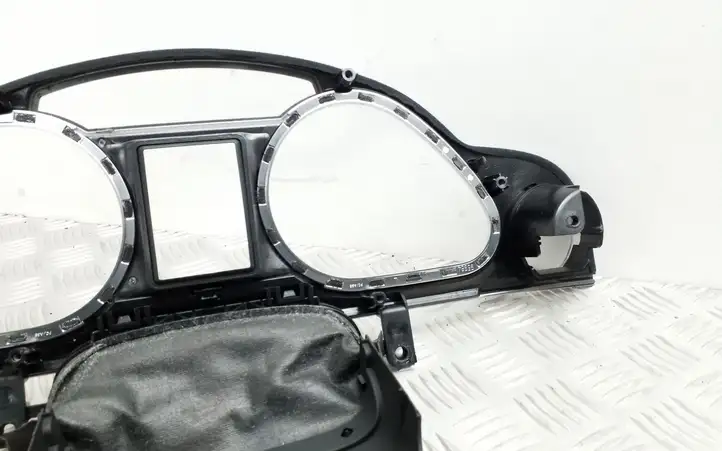 Audi A6 (2008 - 2011)  4F1857115H Отделка приборного щитка